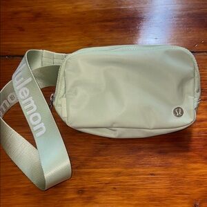 Lululemon Athletica Green Belt Bag Minimalist Design